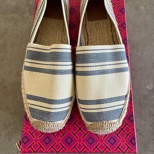 Tory Burch Ivory-Blue/Royal Tan Espadrille Size 7.5 Like New! Wore Twice!